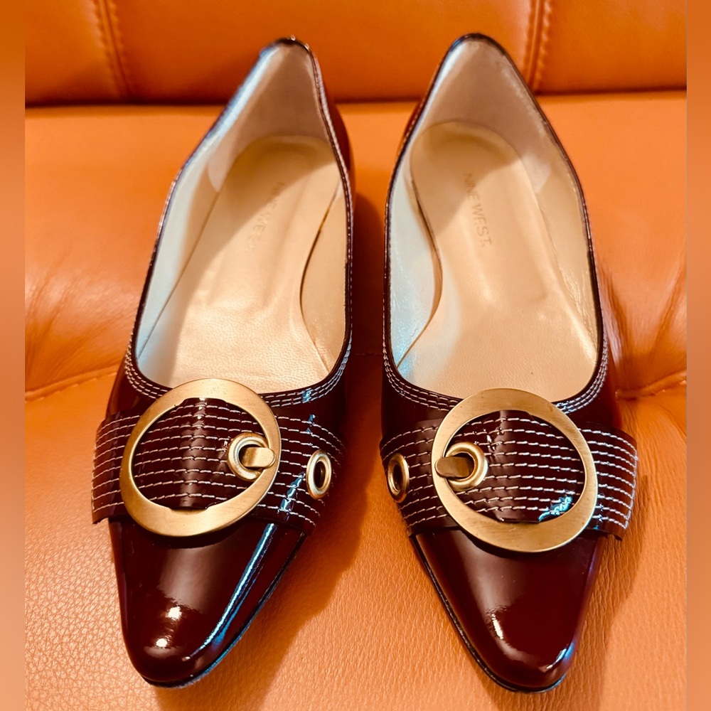 NINE WEST Burgundy Patent Leather Gold Buckle Ballet Flats 38.5 US 8 Brand New